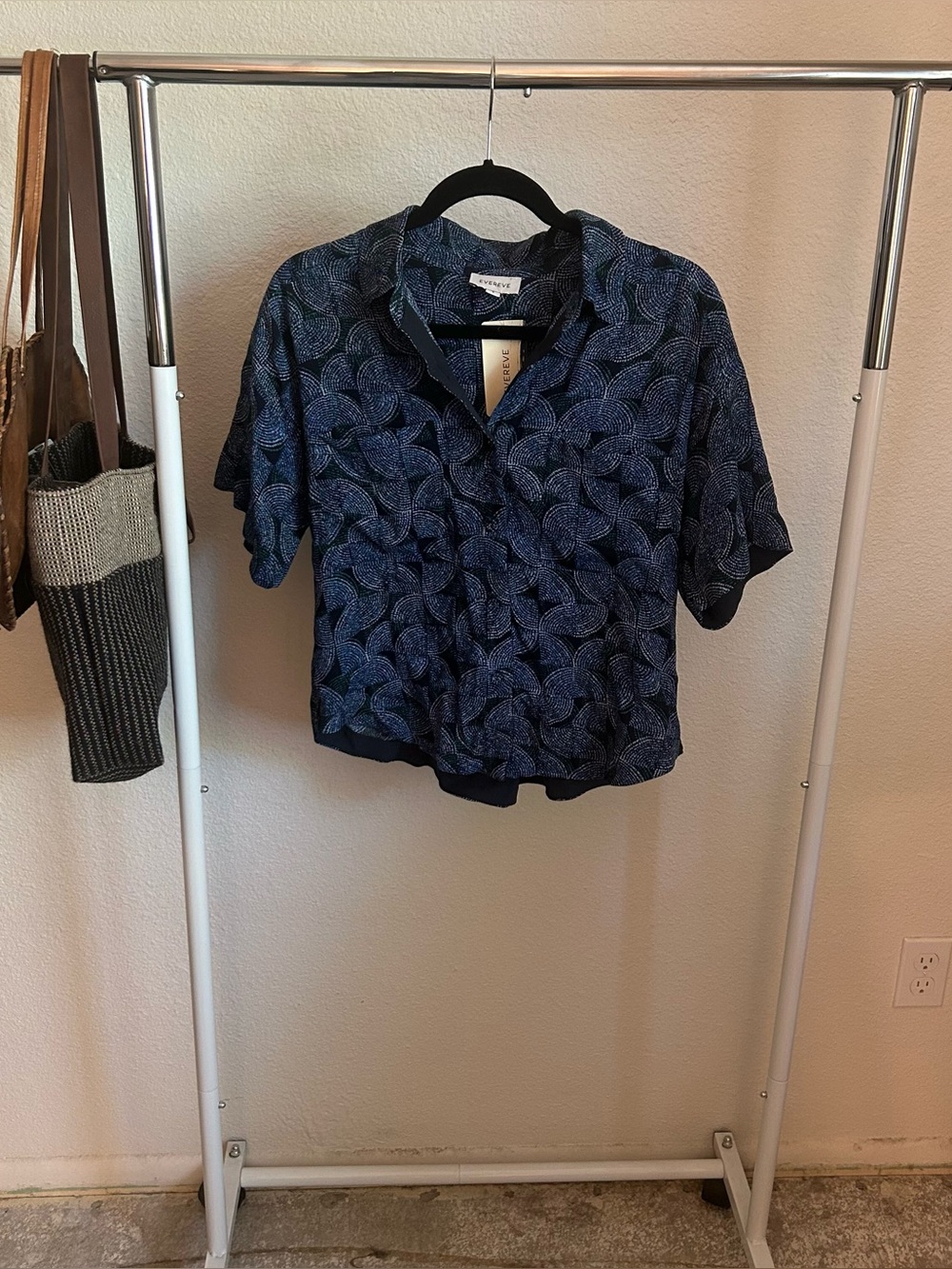 Evereve Navy Patterned Short Sleeve Button-Up Shirt